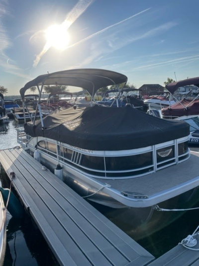 2024 Bennington 22 LSRC