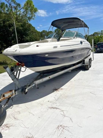 2005 Sea Ray 240 sundeck