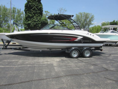 2025 Chaparral 23 SSi