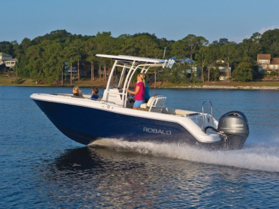 2017 Robalo R222ES