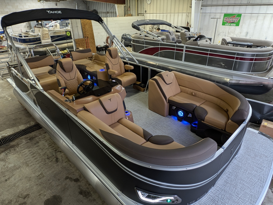2025 Tahoe LTZ 2385 Quad Lounge Shift Flip Tritoon & Honda 4-Stroke EFI - For Sale at Cedar, MN 55011 - ID 592538