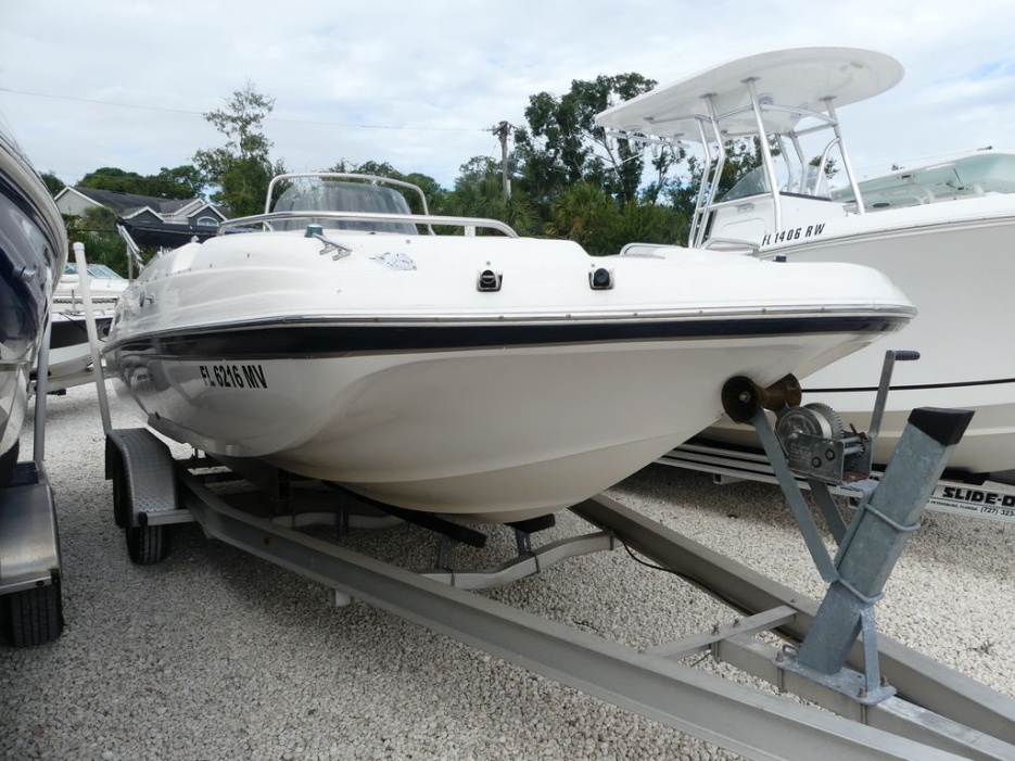 2005 Hurricane SunDeck Sport SS 211 OB - For Sale at Bradenton, FL 34208 - ID 597909