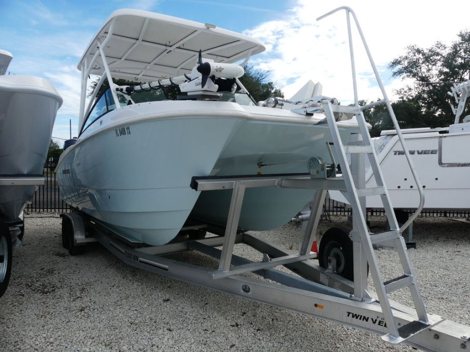 2023 Twin Vee 240 Dual Console GFX - For Sale at Bradenton, FL 34208 - ID 597906