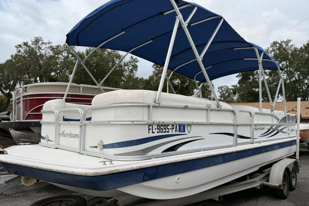 2010 Hurricane FunDeck 226 - For Sale at Leesburg, FL 34748 - ID 597994