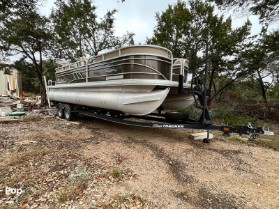 2020 Sun Tracker Party Barge 22DLX