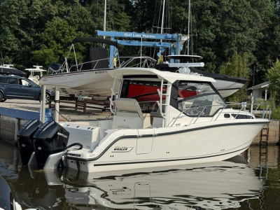 2024 Boston Whaler 325 Conquest