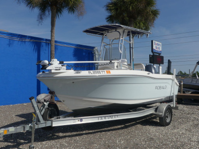 2017 Robalo R180