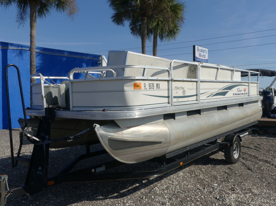 2005 Sun Tracker FISHIN BARGE 20 - For Sale at Lake Placid, FL 33852 - ID 598105