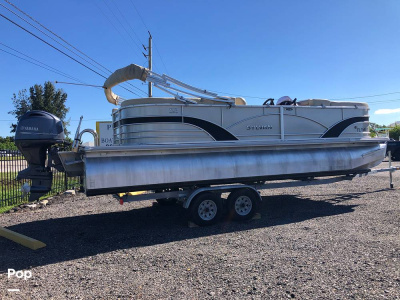 2019 Sylvan Mirage 8522 LE