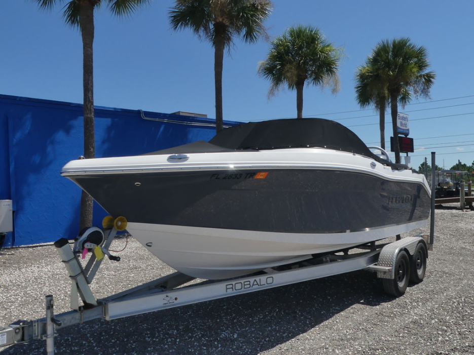 2023 Robalo R207 - For Sale at Lake Placid, FL 33852 - ID 598544