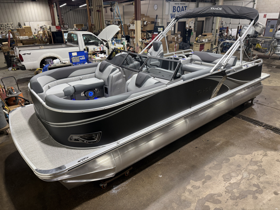 2026 Tahoe LTZ 2385 Swingback (VRB) Windshield Tritoon & Honda 4-Stroke EFI - For Sale at Cedar, MN 55011 - ID 598735