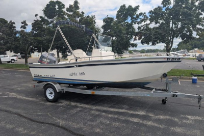 1999 Cape Horn 17' Center Console