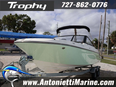 2025 Trophy T22SC Side Console