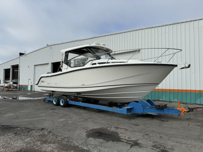 2024 Boston Whaler 325 Conquest
