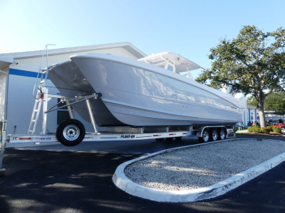 2026 Twin Vee 340 Center Console GFX