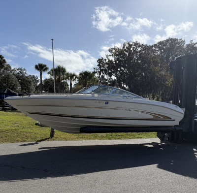 2000 Sea Ray 230