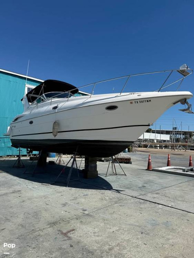 2004 Cruisers 320 Express