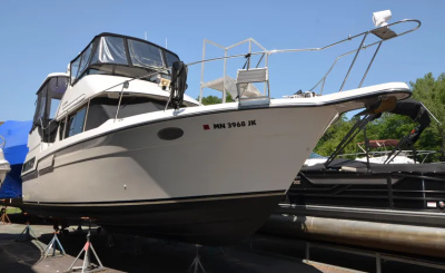 1991 Carver 33 Aft Cabin Motor Yacht