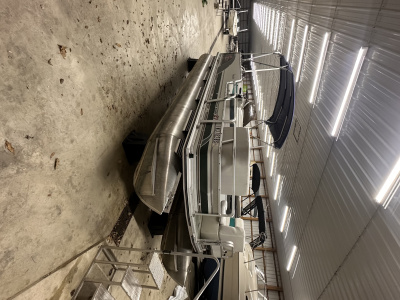 2000 Sun Tracker FISHING BARGE 21