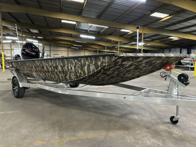 2026 Avid Boats 18 Commander