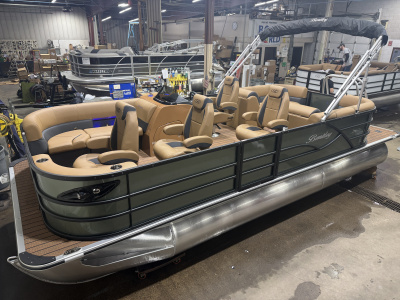 2026 Bentley Legacy 220 Navigator DL Quad Lounge & Honda 4-Stroke EFI