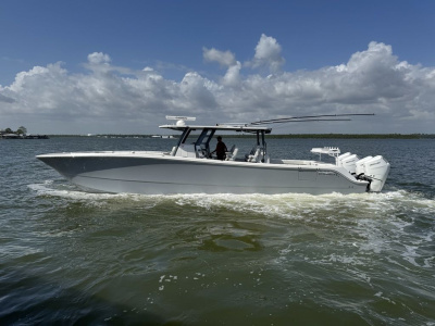 2023 Invincible CATAMARANS