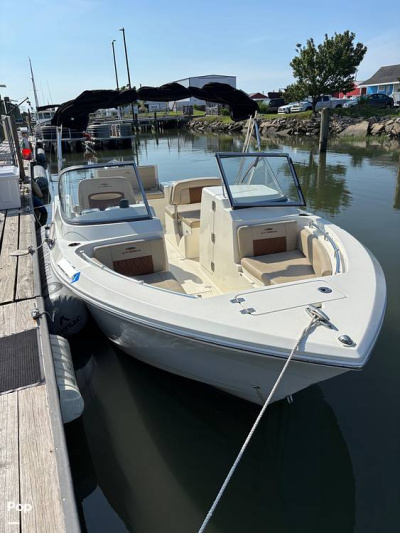 2024 Cobia 220 DC