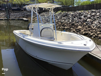 2024 Sailfish 220 CC