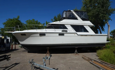 1986 Carver 4227 Cockpit Motor Yacht
