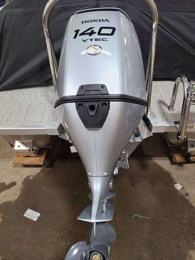 2025 Honda 140HP EFI outboard motor *NEW