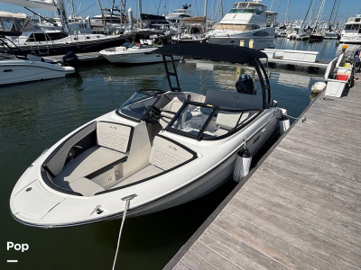 2025 Sea Ray SPX 210