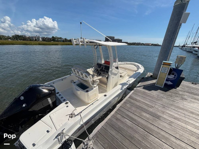 2025 Boston Whaler 220 Dauntless