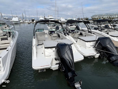 2025 Sea Ray SPX 230 OB