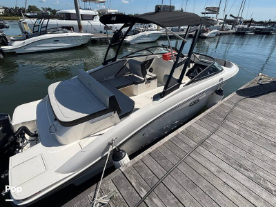 2025 Sea Ray SPX 210