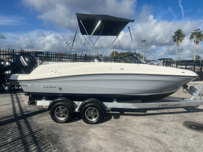 2023 Bayliner VR5