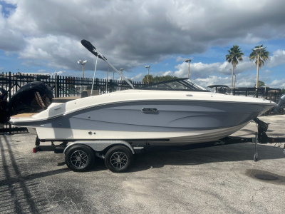 2024 Sea Ray 210 SPX