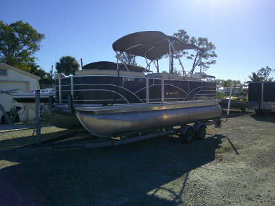 2019 Sylvan Mirage 820