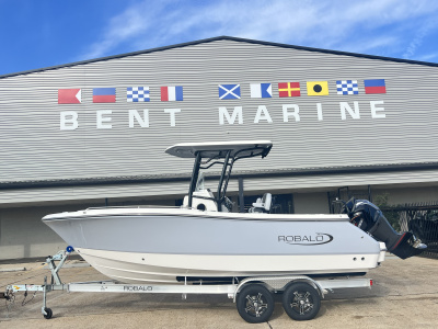 2026 Robalo R230 CENTER CONSOLE
