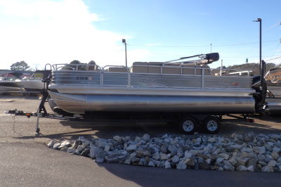 2021 Sun Tracker Fishin' Barge XP3