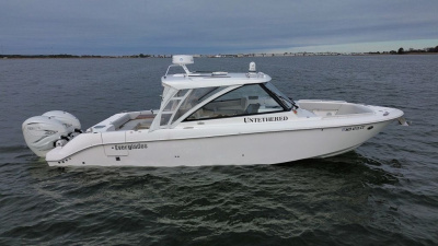 2020 Everglades 340DC