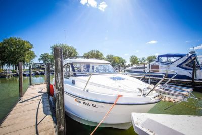 2023 Beneteau Antares 8