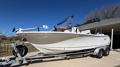 2022 Sea Hunt Ultra 229