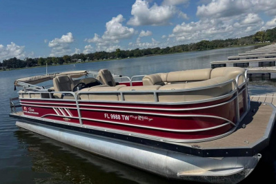 2023 Sun Tracker Party Barge 24 DLX