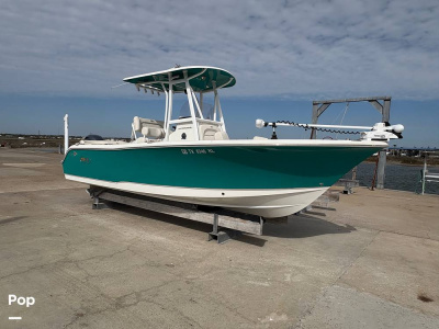 2021 Sea Hunt Utra 229