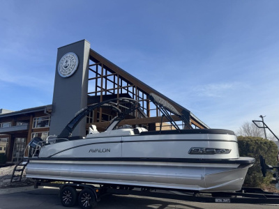 2026 Avalon Luxury Performance Pontoons Catalina Quad Lounger
