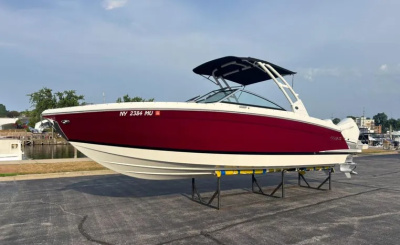 2024 Cobalt R8 Outboard