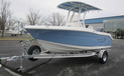 2024 Robalo R180 Center Console