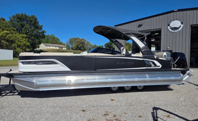 2026 Avalon 2785 Excalibur LTD WIndshield Quad Lounger Shift