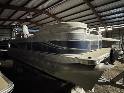 2017 Qwest Avanti 823