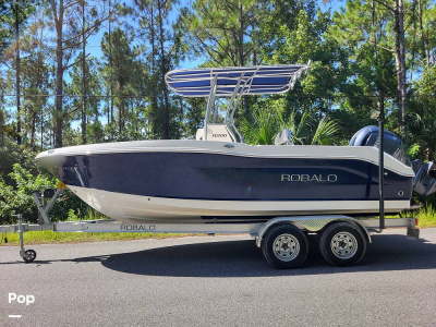 2017 Robalo R200